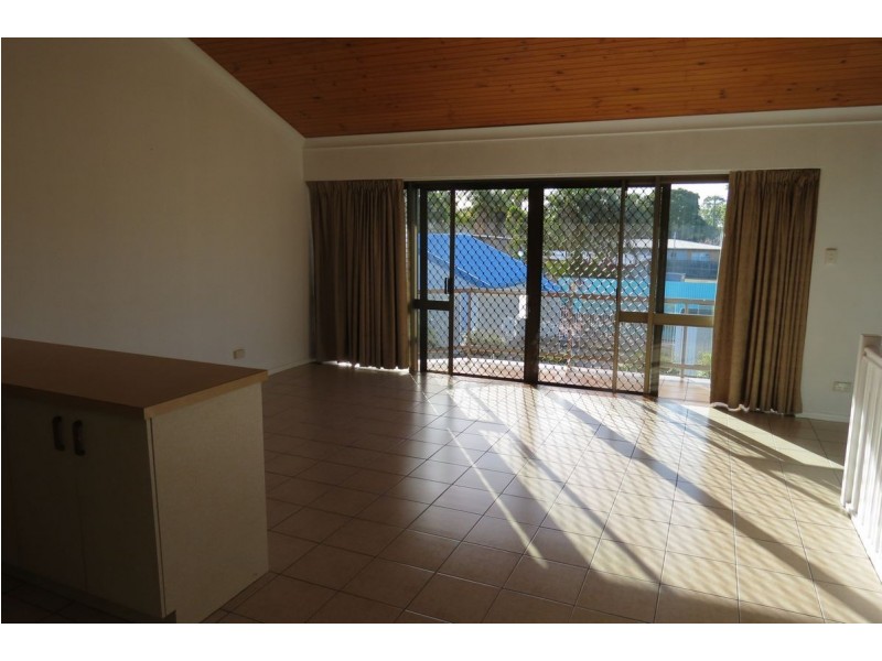 13/406 Esplanade, Torquay QLD 4655