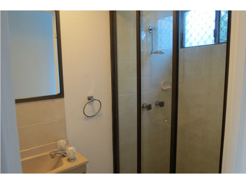 13/406 Esplanade, Torquay QLD 4655