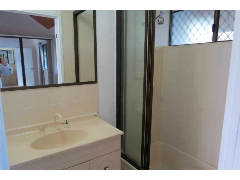 13/406 Esplanade, Torquay QLD 4655