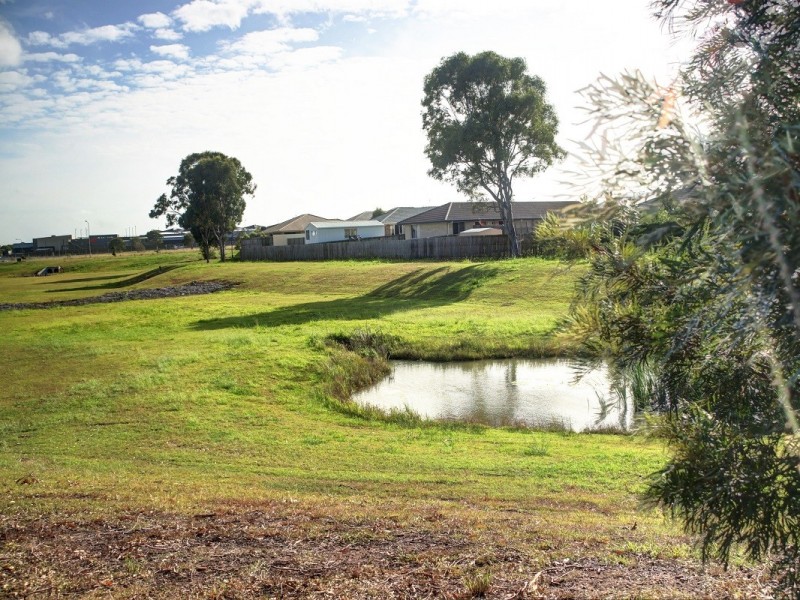 6 Benson Close, Urraween QLD 4655