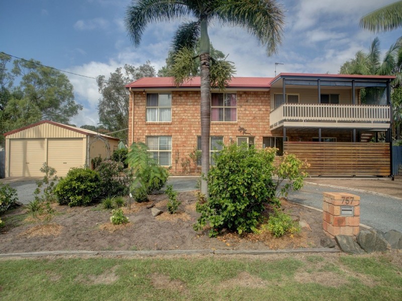 757 Boat Harbour Drive, Urangan QLD 4655