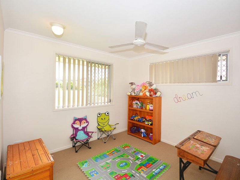 77 Exeter Street, Torquay QLD 4655
