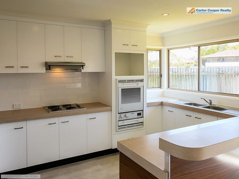 9 Phoenix Court, Kawungan QLD 4655