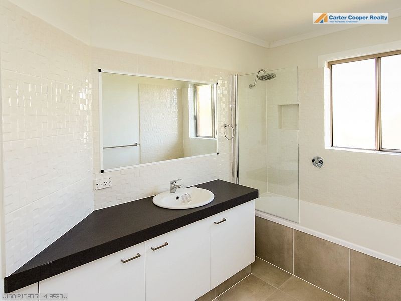 9 Phoenix Court, Kawungan QLD 4655