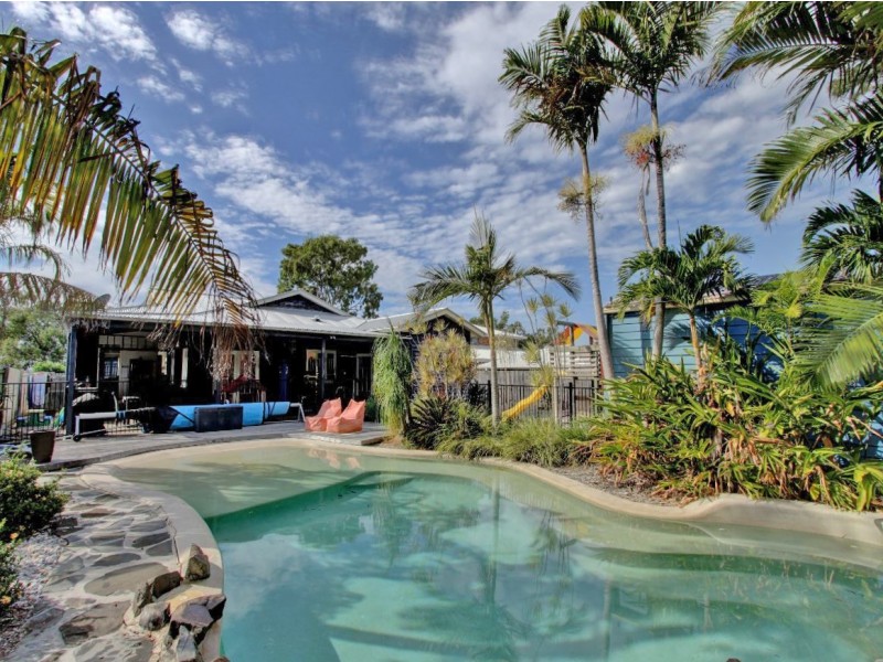 152 Esplanade, Point Vernon QLD 4655