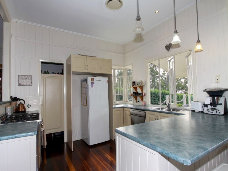 152 Esplanade, Point Vernon QLD 4655