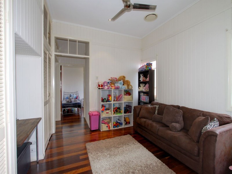 152 Esplanade, Point Vernon QLD 4655