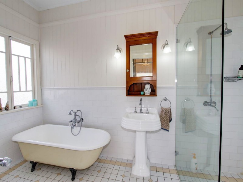 152 Esplanade, Point Vernon QLD 4655