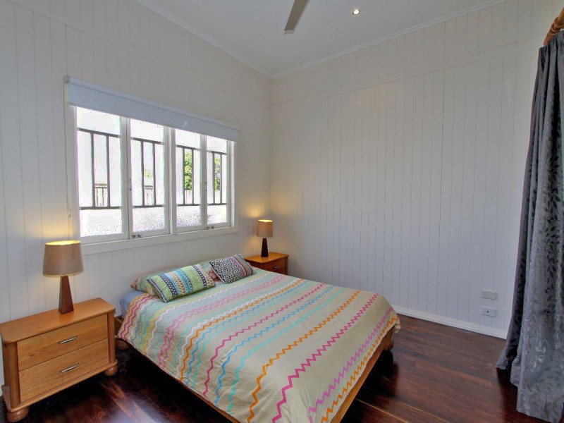 152 Esplanade, Point Vernon QLD 4655