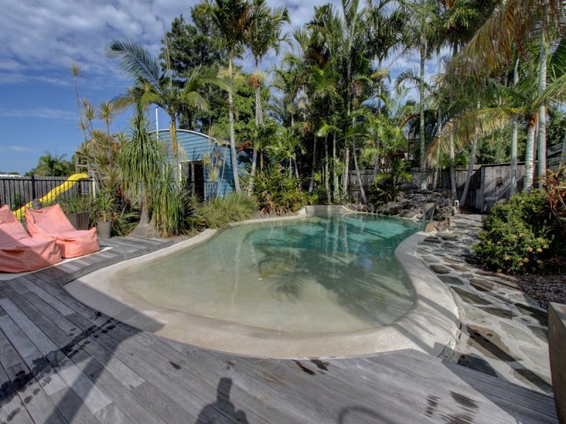 152 Esplanade, Point Vernon QLD 4655