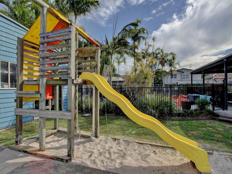 152 Esplanade, Point Vernon QLD 4655