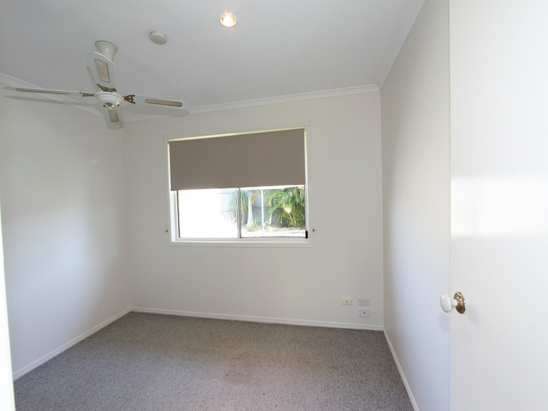 111 Bideford Street, Torquay QLD 4655