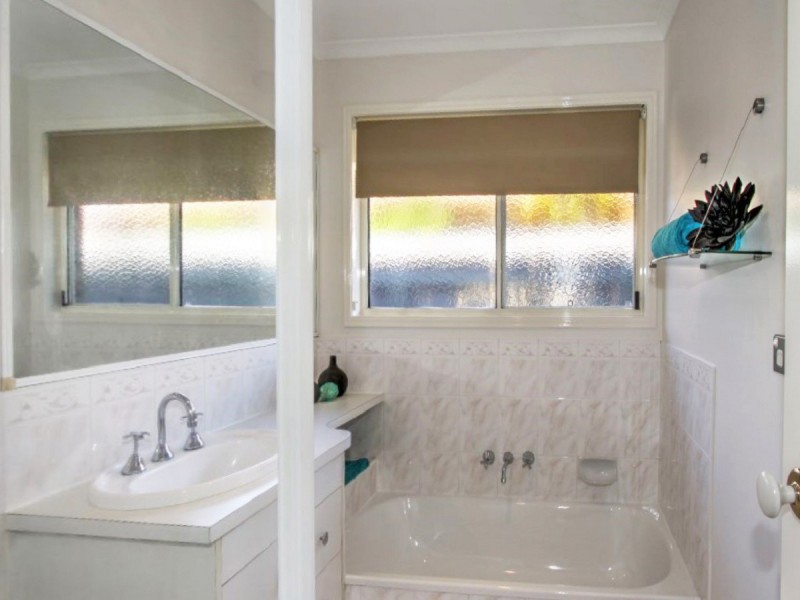 111 Bideford Street, Torquay QLD 4655