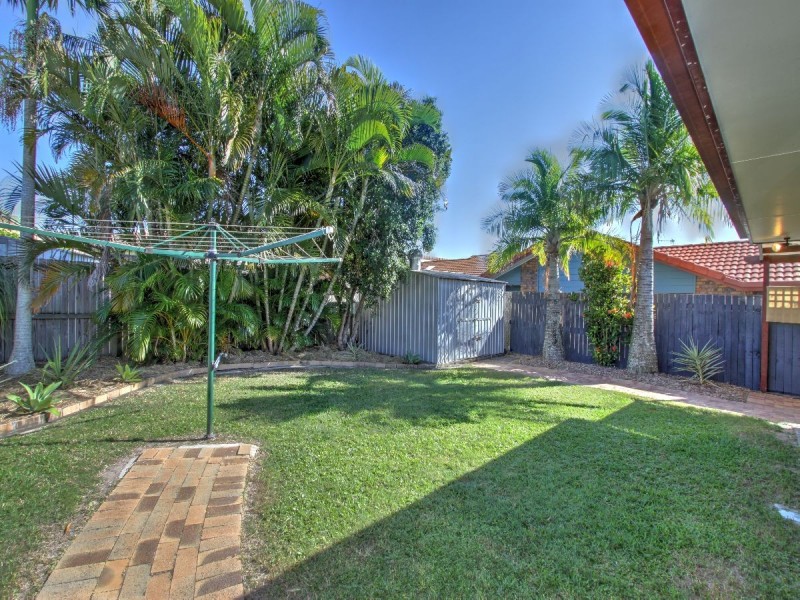111 Bideford Street, Torquay QLD 4655