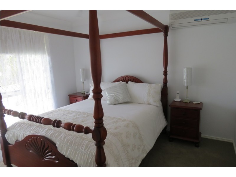 36 Anchorage CCT, Point Vernon QLD 4655