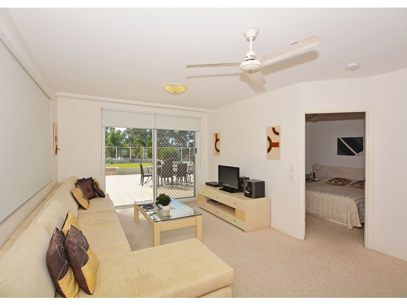 101/239 Esplanade, Pialba QLD 4655