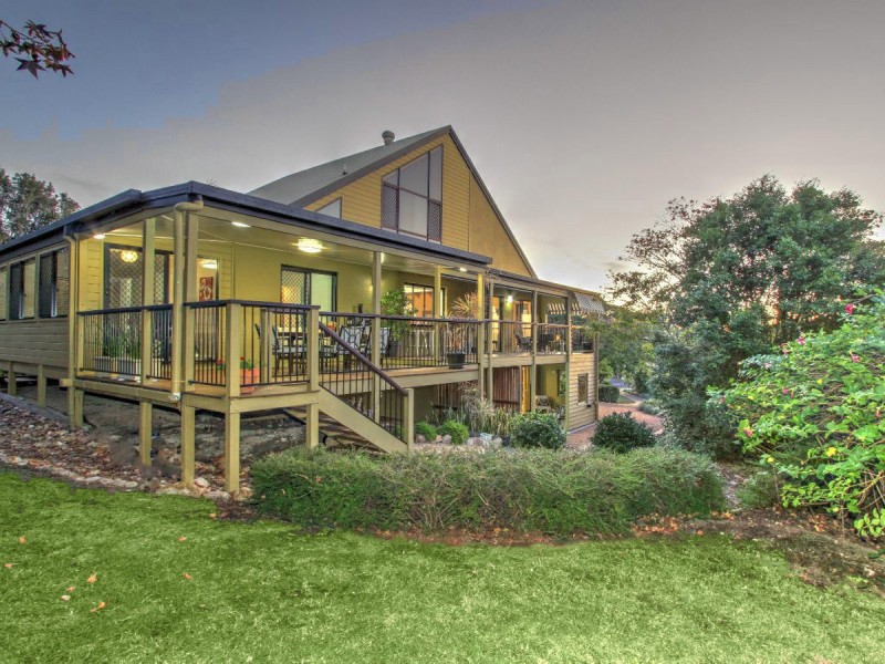 4 Balmoral Court, Urraween QLD 4655