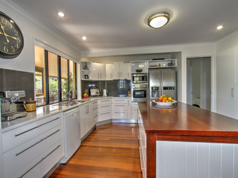 4 Balmoral Court, Urraween QLD 4655