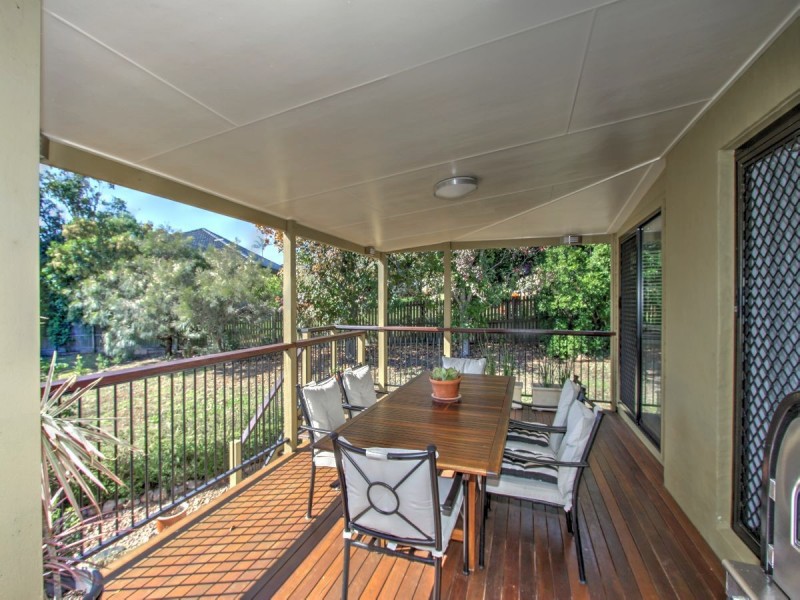 4 Balmoral Court, Urraween QLD 4655