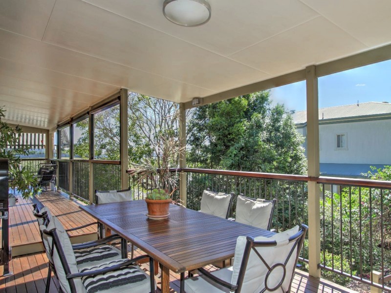 4 Balmoral Court, Urraween QLD 4655