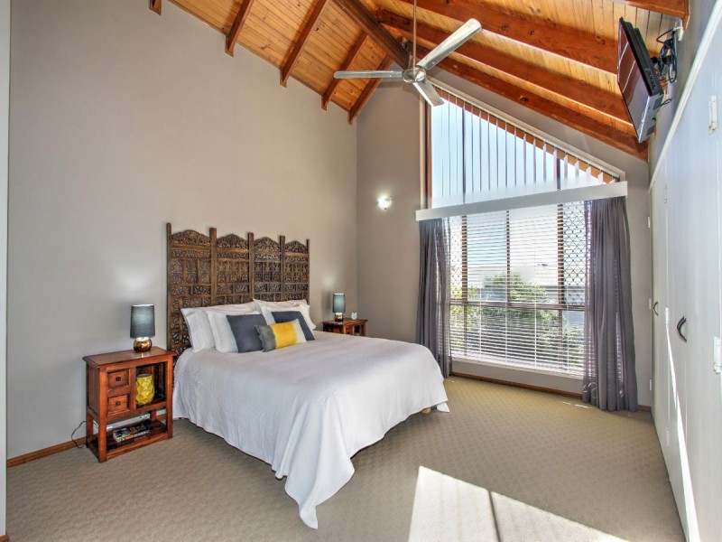 4 Balmoral Court, Urraween QLD 4655