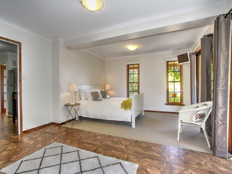 4 Balmoral Court, Urraween QLD 4655