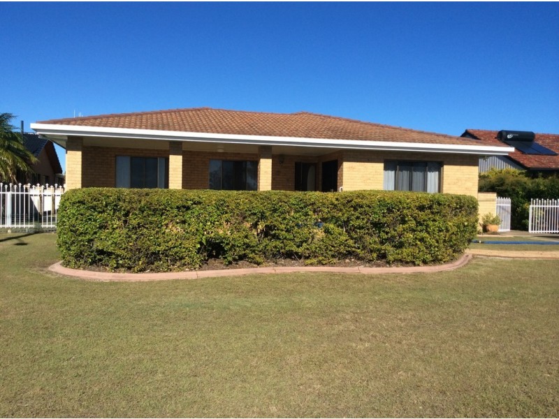 56 Esplanade, Point Vernon QLD 4655