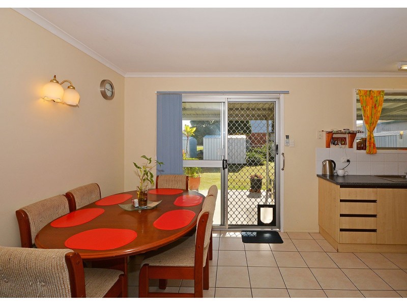 9 Ross Street, Urangan QLD 4655