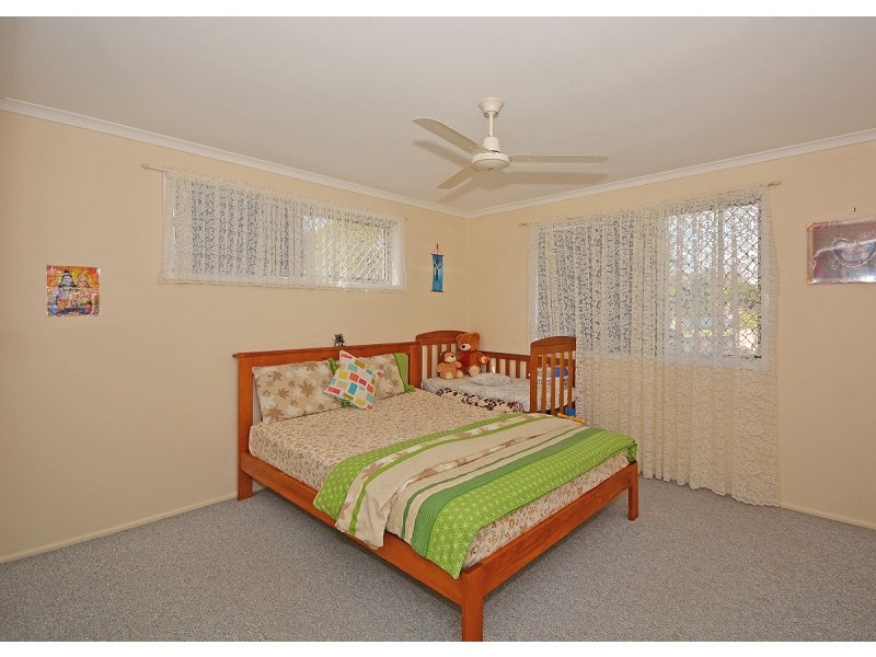 9 Ross Street, Urangan QLD 4655