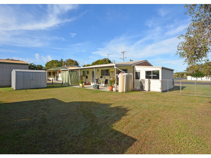 9 Ross Street, Urangan QLD 4655