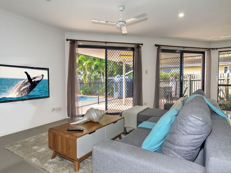 2 Woralie Way, Urraween QLD 4655