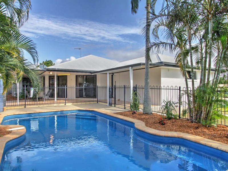 2 Woralie Way, Urraween QLD 4655