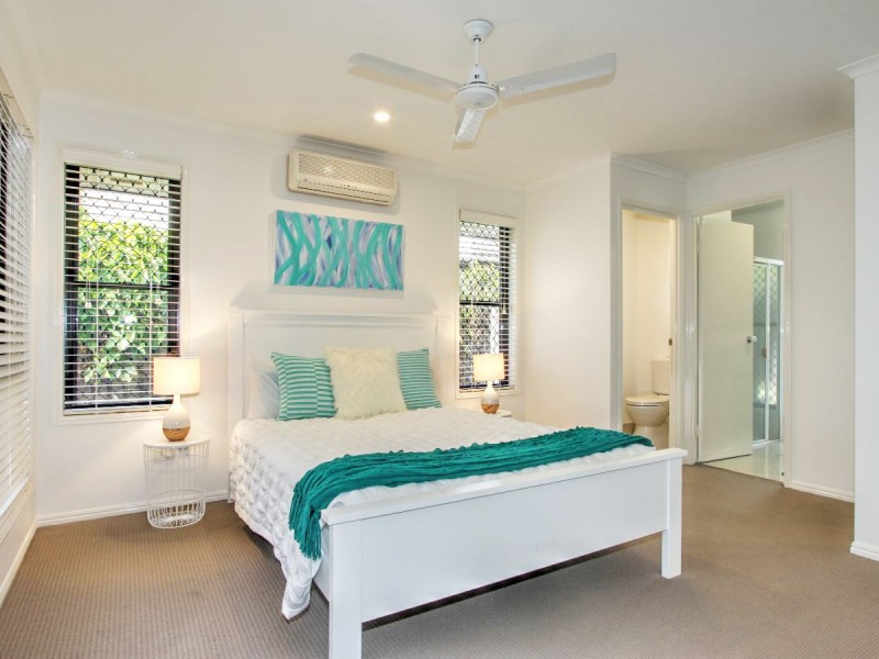 2 Woralie Way, Urraween QLD 4655