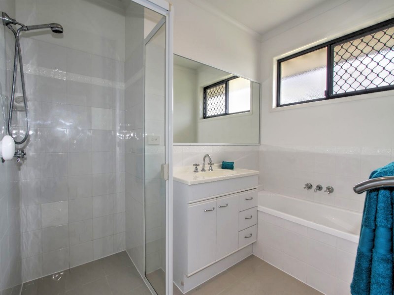 2 Woralie Way, Urraween QLD 4655