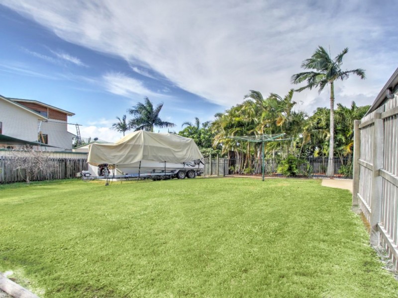 2 Woralie Way, Urraween QLD 4655