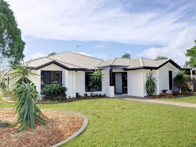 2 Woralie Way, Urraween QLD 4655