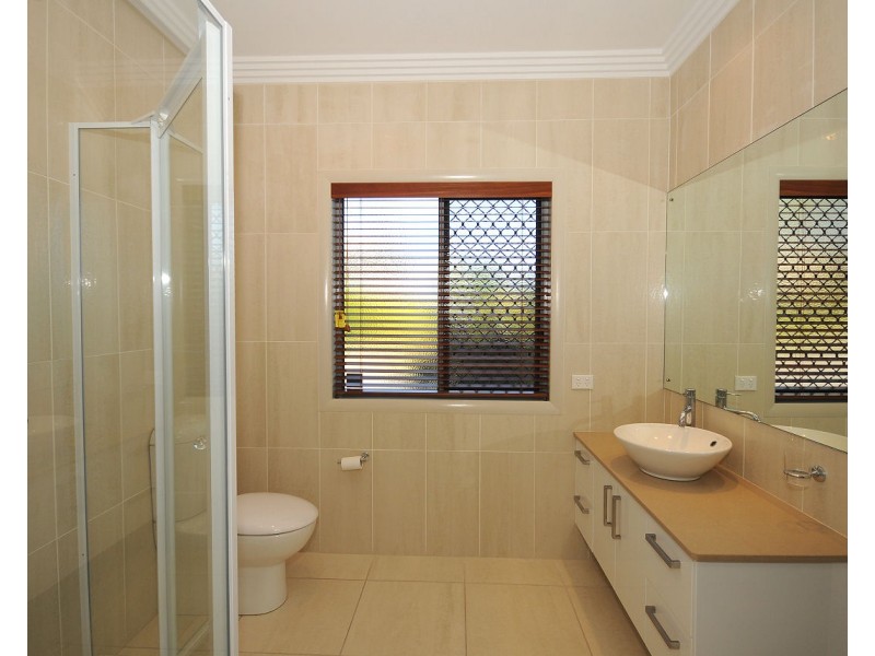 9-11 Gundesen Drive, Urraween QLD 4655