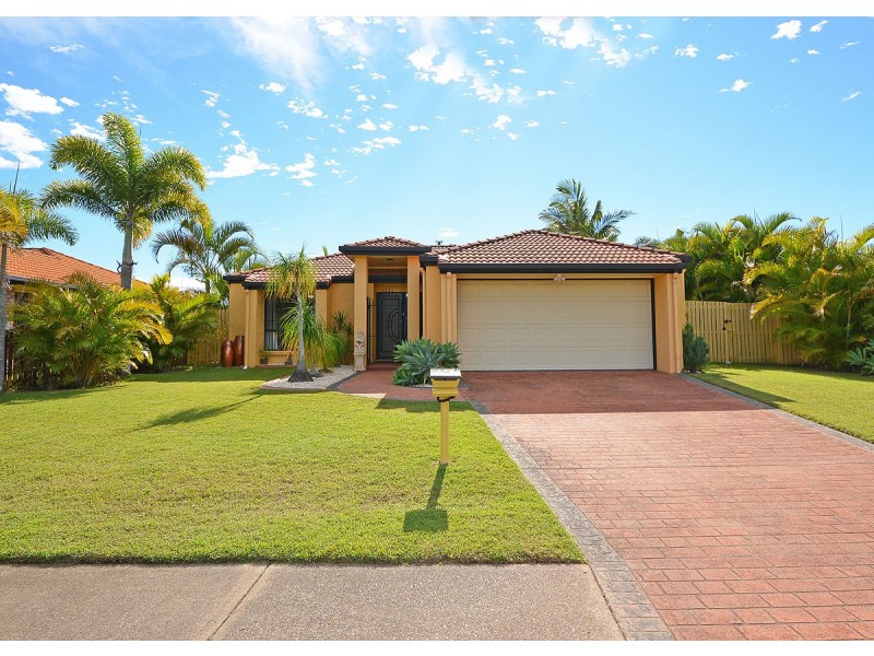 61 Bowerbird Avenue, Eli Waters QLD 4655