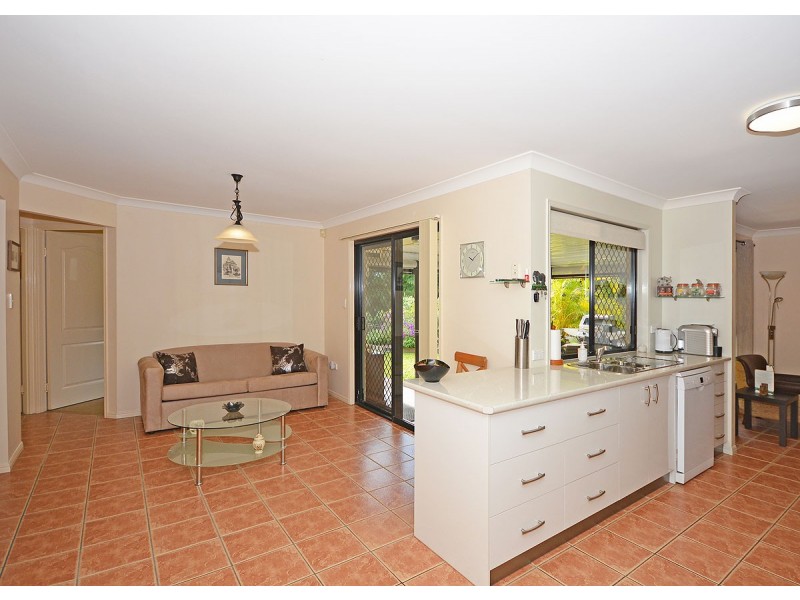 61 Bowerbird Avenue, Eli Waters QLD 4655