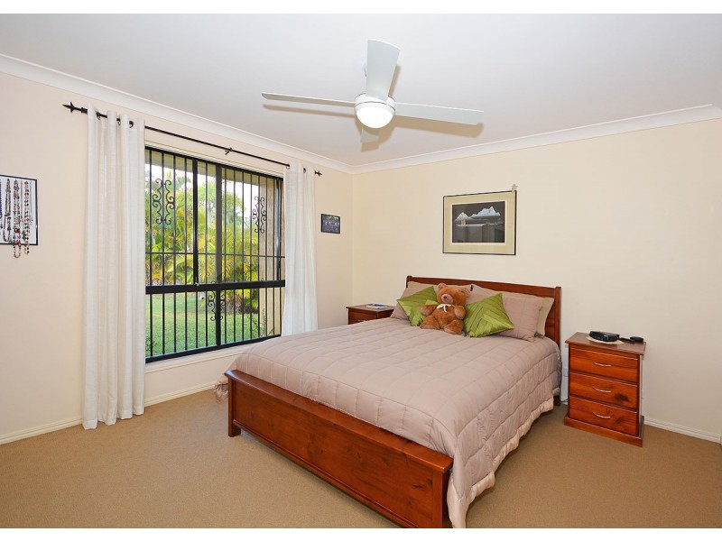 61 Bowerbird Avenue, Eli Waters QLD 4655