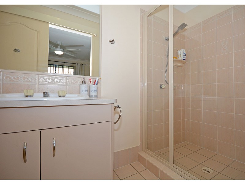 61 Bowerbird Avenue, Eli Waters QLD 4655