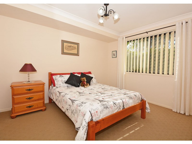 61 Bowerbird Avenue, Eli Waters QLD 4655