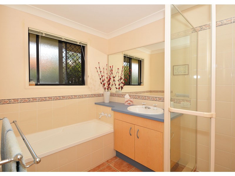 61 Bowerbird Avenue, Eli Waters QLD 4655