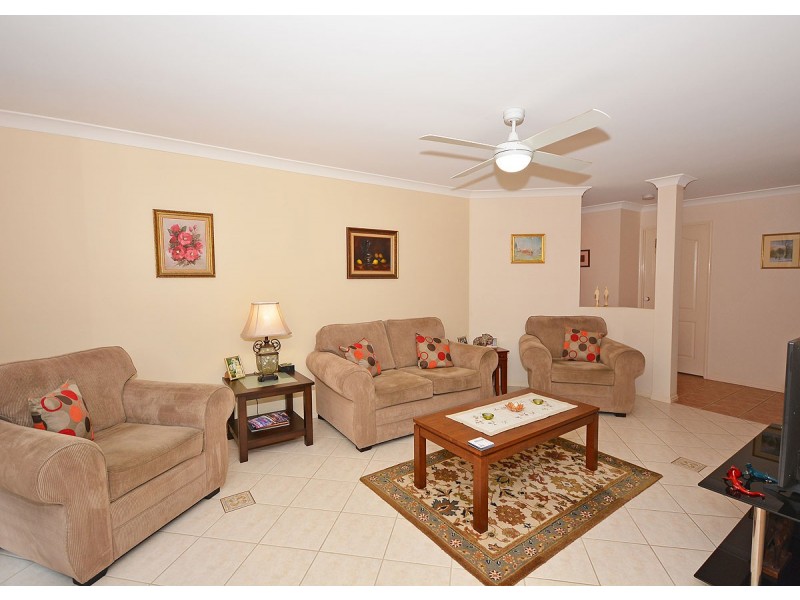 61 Bowerbird Avenue, Eli Waters QLD 4655