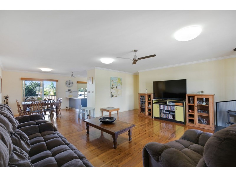 40 Vanda Street, Urangan QLD 4655