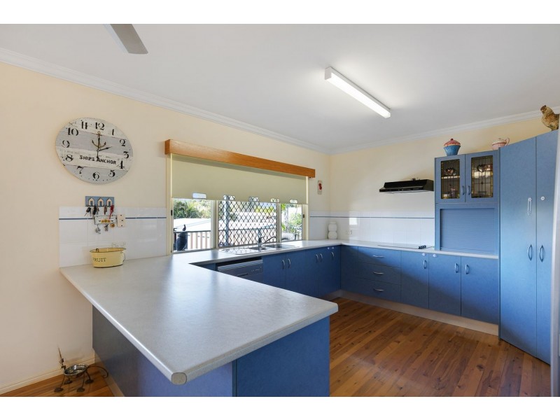 40 Vanda Street, Urangan QLD 4655