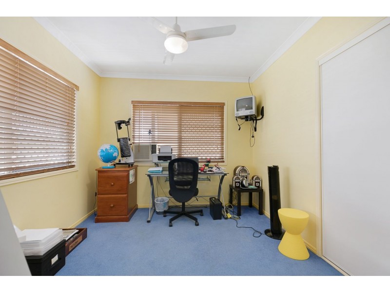 40 Vanda Street, Urangan QLD 4655