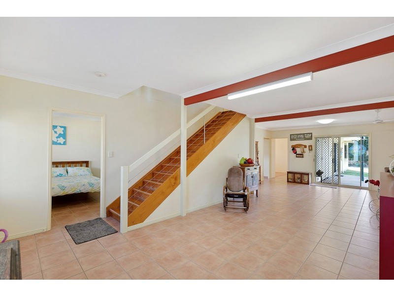 40 Vanda Street, Urangan QLD 4655