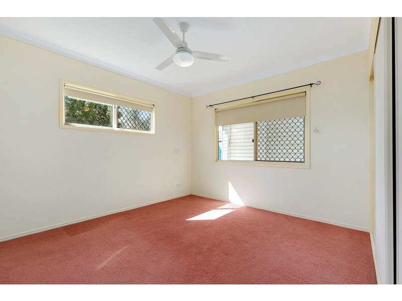 40 Vanda Street, Urangan QLD 4655