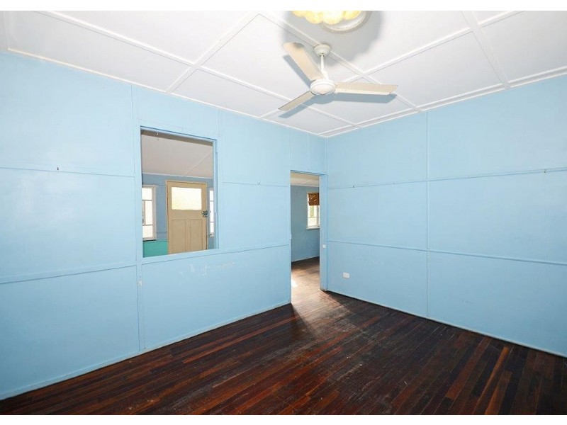 7 Hibiscus Street, Urangan QLD 4655